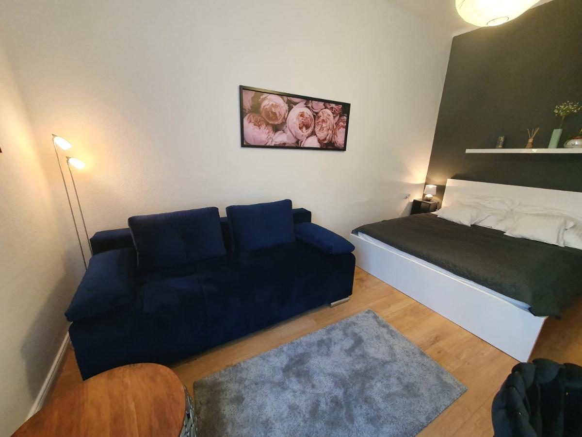 BöSIX Apartman Budapest Exteriör bild
