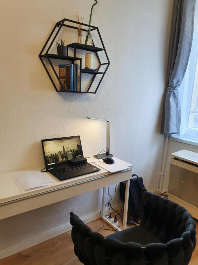 BöSIX Apartman Budapest Exteriör bild
